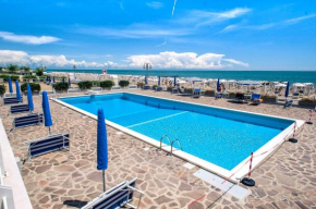 Sea view apartment with swimming pool Lido Di Jesolo